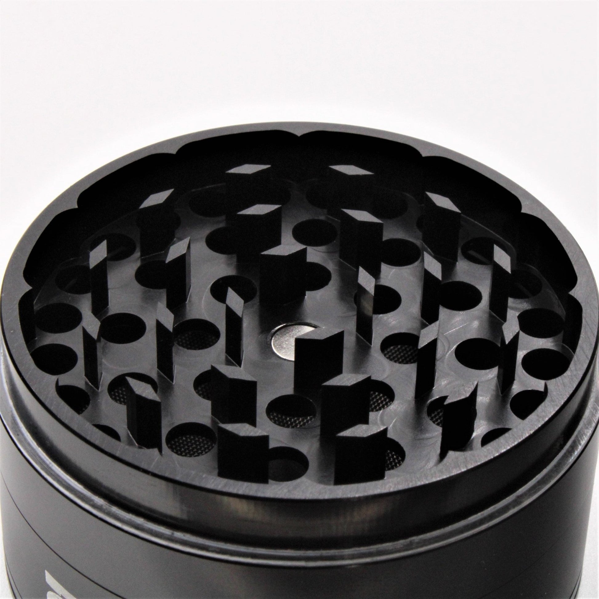 2 - 1/2" Pulsar Aluminum 4 Piece Grinder